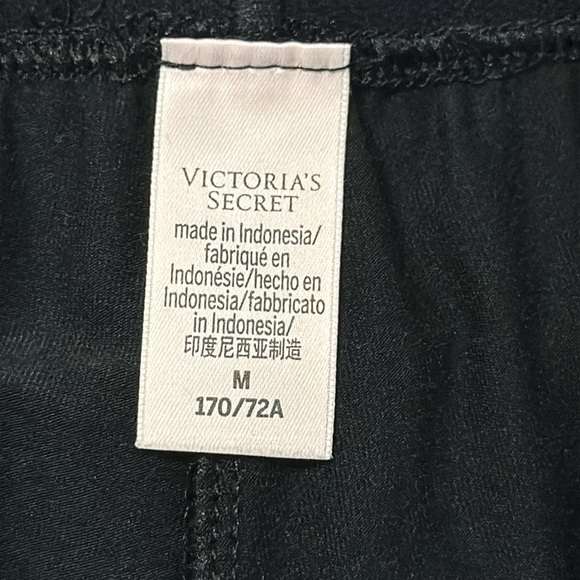 Victoria’s Secret Black Sleep Short - Picture 3 of 4